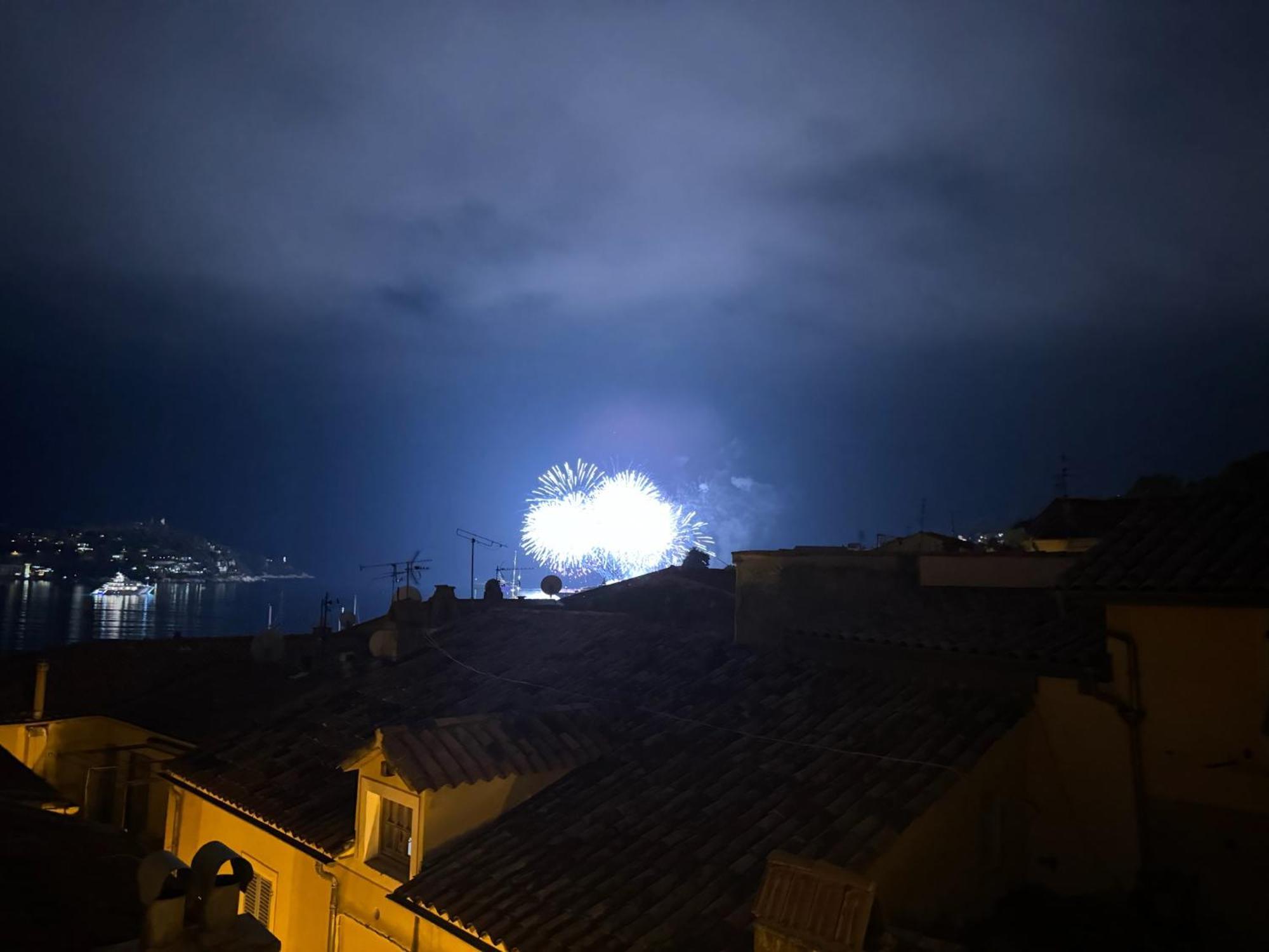 The Seaside Serenity - Calm & Charming Bay View Flat - Heart Of Villefranche Bagian luar foto