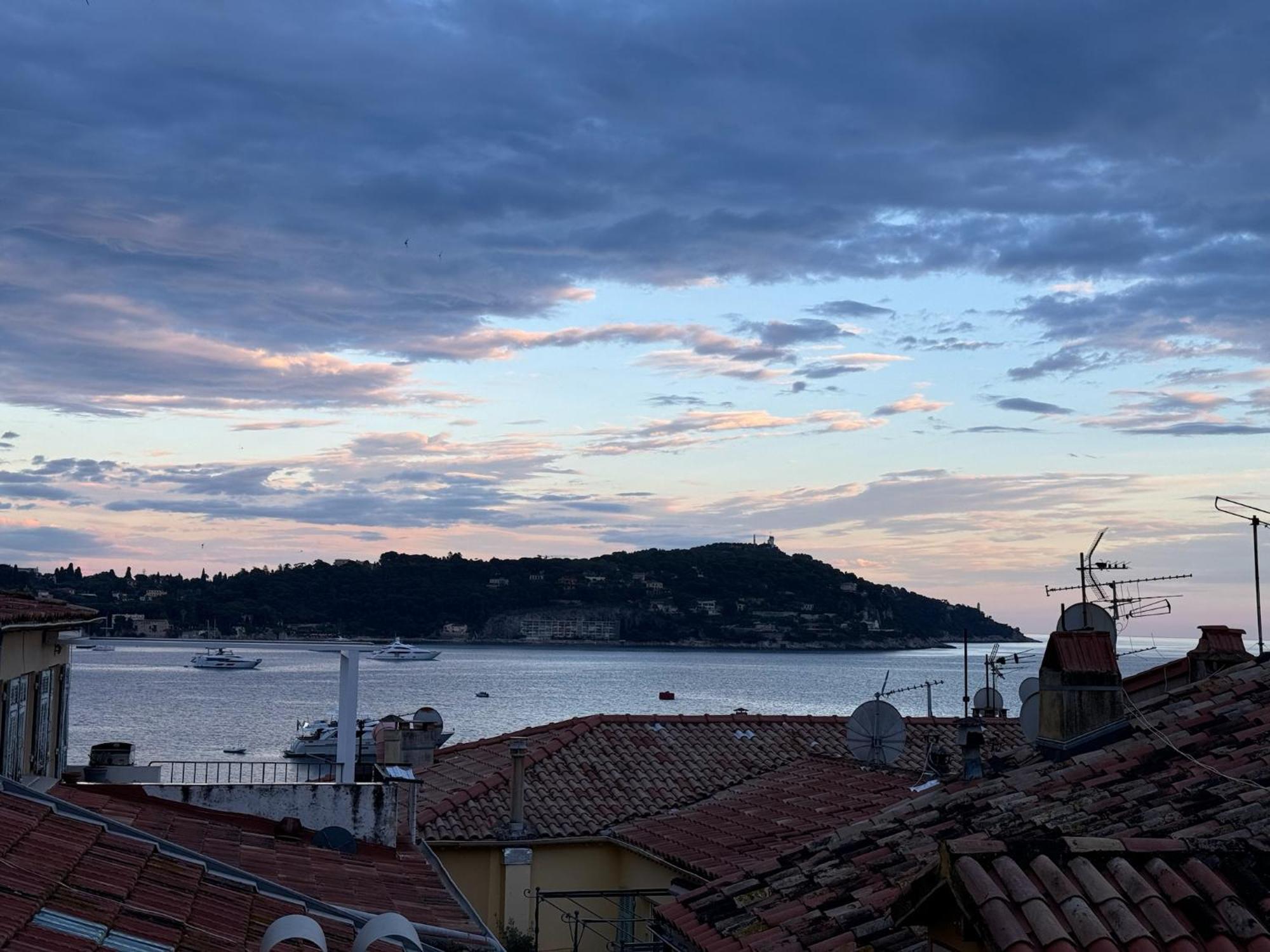 The Seaside Serenity - Calm & Charming Bay View Flat - Heart Of Villefranche Bagian luar foto